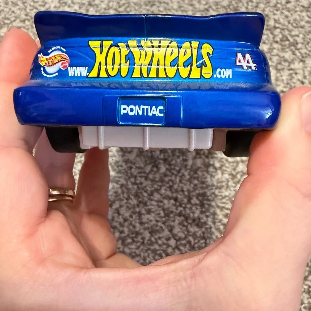 Nascar Hot Wheels Kyle petty 1997 Blue and White Racing Pontiac Car